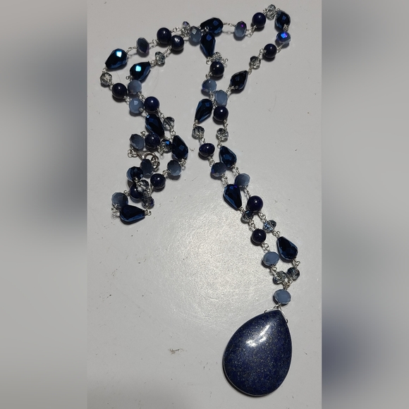 Fashion Blue Stone Necklace 17 1/2" Resembles Lapis Lazuli - Picture 4 of 4
